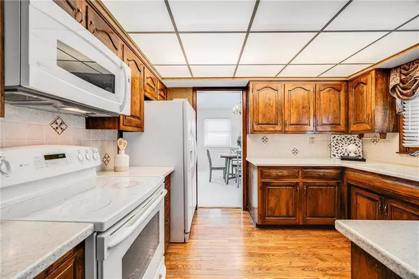 12200 E 45th TER #S, Independence, MO 64055