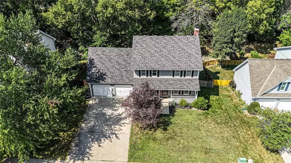 7824 N Park AVE, Kansas City, MO 64118