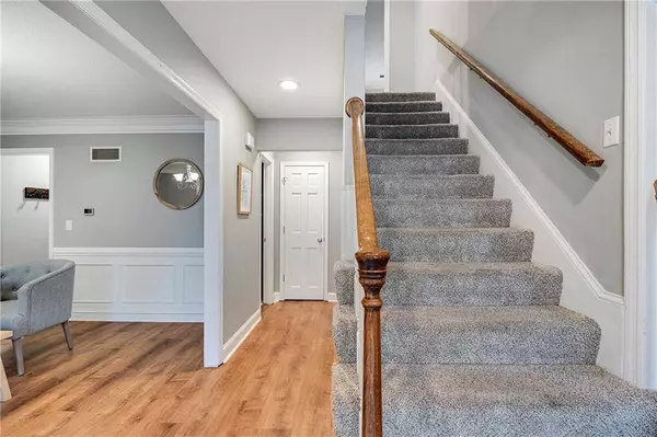 7824 N Park AVE, Kansas City, MO 64118