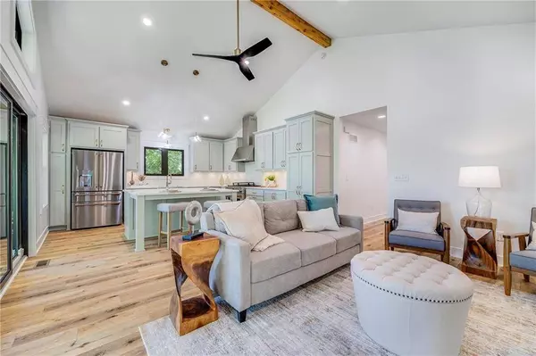 48 M ST, Lake Lotawana, MO 64086