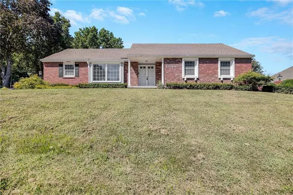 12200 E 45th TER #S, Independence, MO 64055