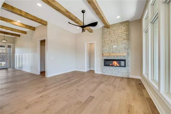 1202 Morgan DR, Pleasant Hill, MO 64080