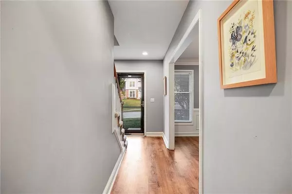 7824 N Park AVE, Kansas City, MO 64118