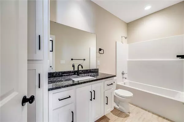 1202 Morgan DR, Pleasant Hill, MO 64080