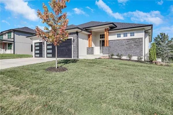 1918 Owen DR, Pleasant Hill, MO 64080