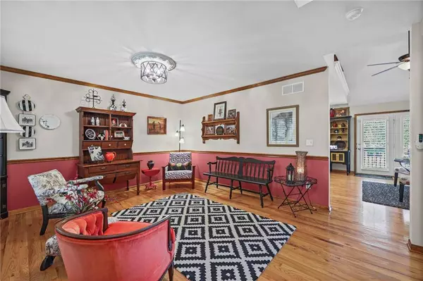 3021 S Argonne CT, Blue Springs, MO 64015