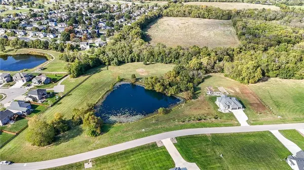 810 Eve Orchid DR, Greenwood, MO 64034