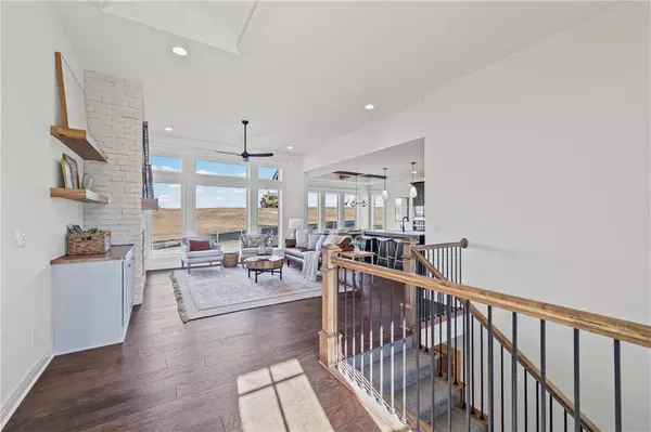 1600 SW 27th ST, Lee's Summit, MO 64082