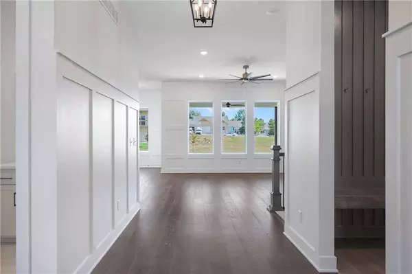 7920 SE Hoot Owl ST, Blue Springs, MO 64014