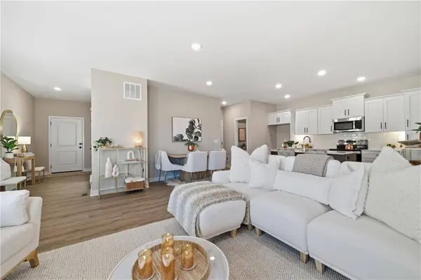 15560 E 47th TER, Kansas City, MO 64136