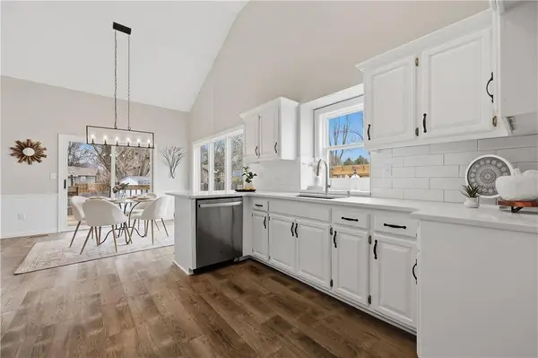 1508 SE Long PL, Lee's Summit, MO 64063