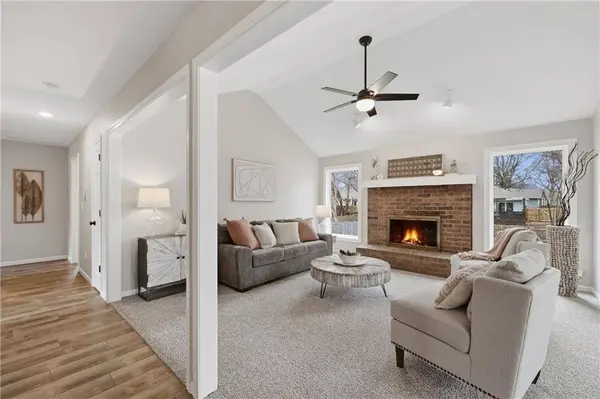 1508 SE Long PL, Lee's Summit, MO 64063