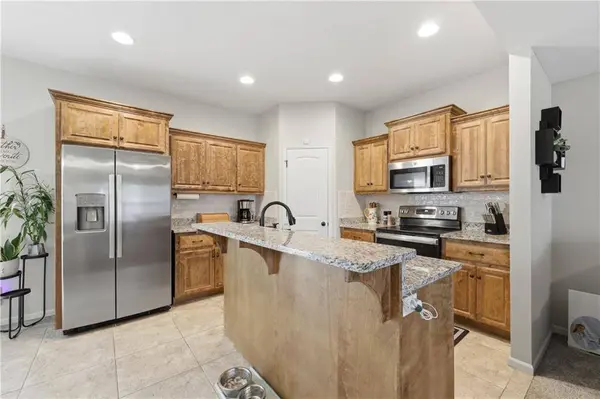 519 Coleman DR, Belton, MO 64012