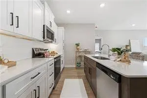 15550 E 47th TER, Kansas City, MO 64136