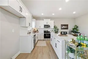 15552 E 47th TER, Kansas City, MO 64136
