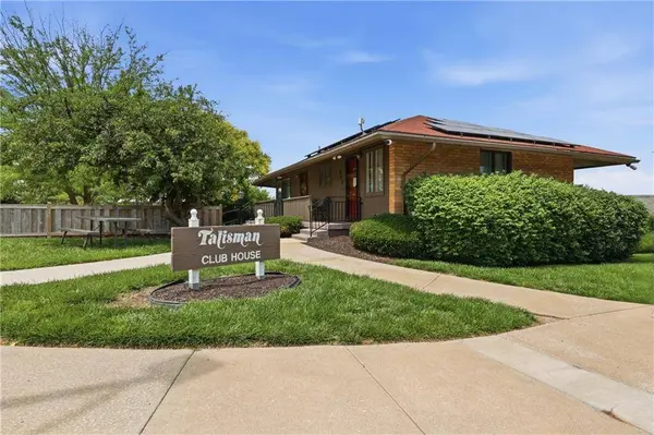 417 W 104th ST #B, Kansas City, MO 64114