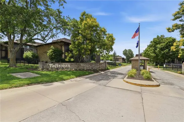 417 W 104th ST #B, Kansas City, MO 64114