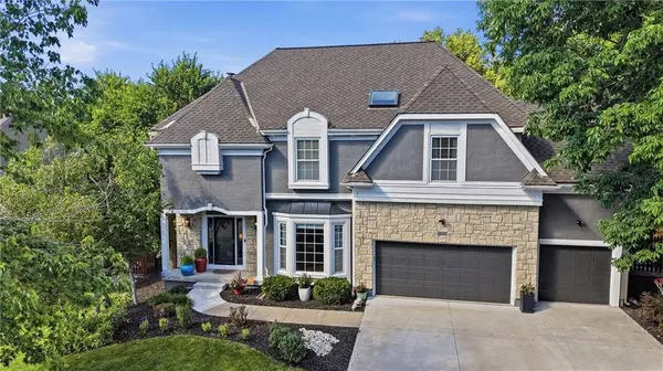 9004 W 148th ST, Overland Park, KS 66221