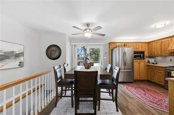 302 SW 24th ST, Oak Grove, MO 64075