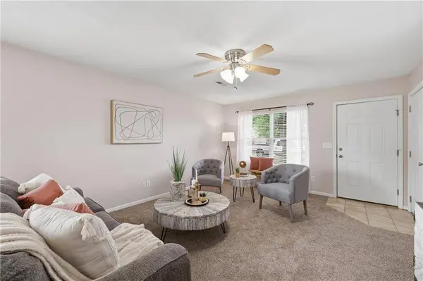 1019 Christie LN, Grain Valley, MO 64029