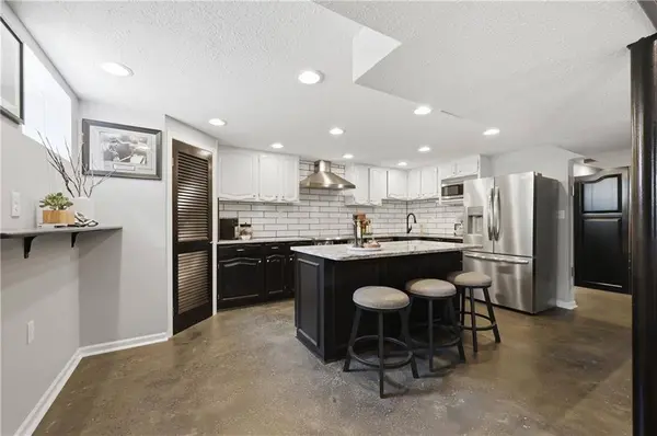 1415 W 25th ST, Independence, MO 64052