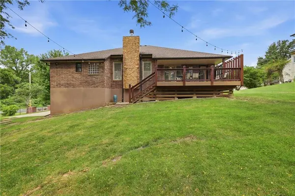 3323 S Prescott AVE, Blue Springs, MO 64015