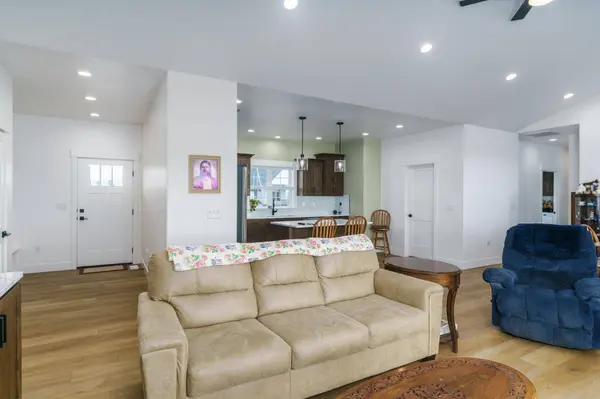 11835 Devonshire Dr, Pocatello, ID 83202
