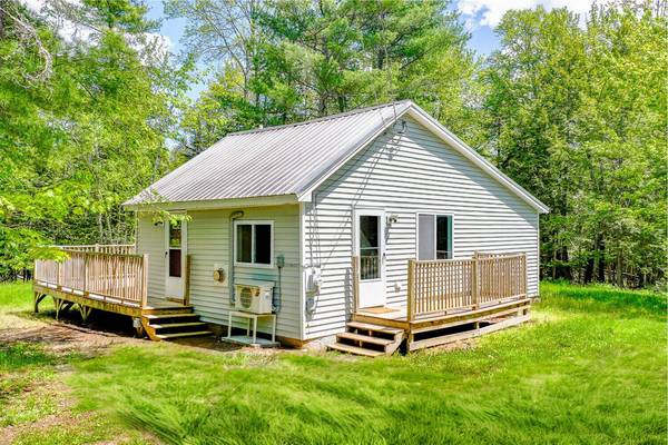204 Weymouth RD, Morrill, ME 04952