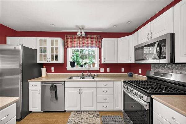 95 The Woods RD, Union, ME 04862