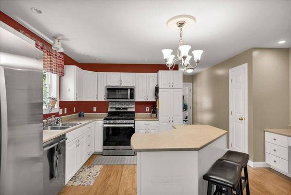 95 The Woods RD, Union, ME 04862