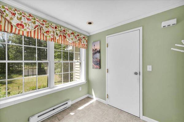 95 The Woods RD, Union, ME 04862