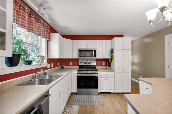 95 The Woods RD, Union, ME 04862