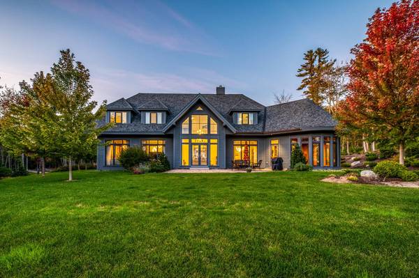 31 Windswept LN, Blue Hill, ME 04614