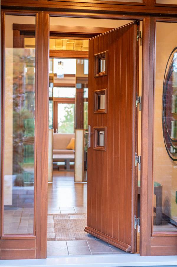 31 Windswept LN, Blue Hill, ME 04614