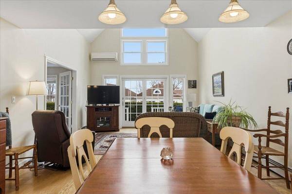 99 Dockside LN #99, Belfast, ME 04915