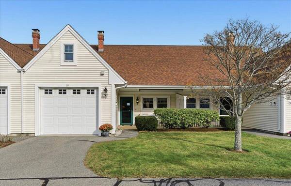 99 Dockside LN #99, Belfast, ME 04915