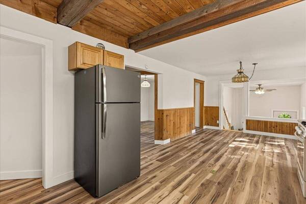 118 Toddy Pond LN, Brooks, ME 04951