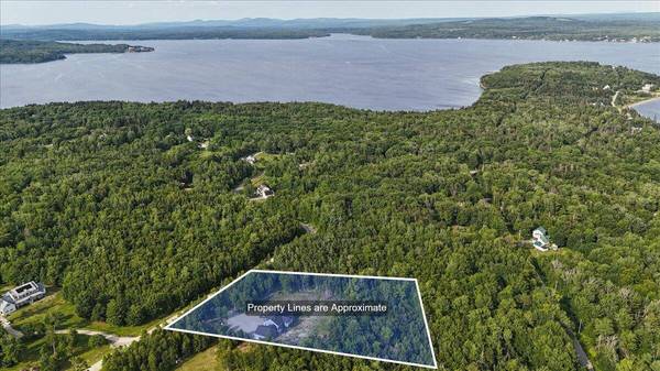 26 Heights RD, Stockton Springs, ME 04981