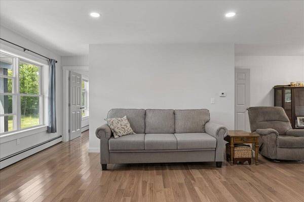 26 Heights RD, Stockton Springs, ME 04981