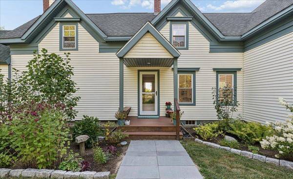 919 Southern Bay RD, Penobscot, ME 04476