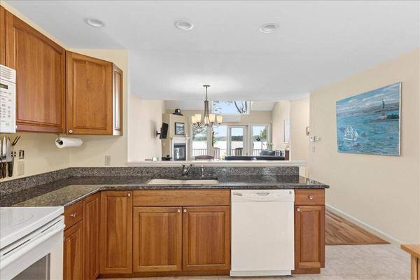 6 Spinnaker LN #6, Stockton Springs, ME 04981