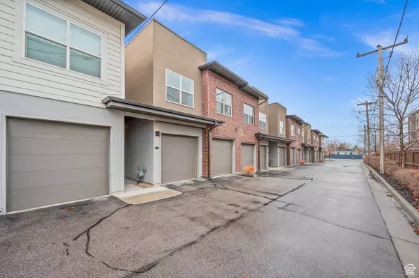 3867 S LEMMON LN, Millcreek, UT 84124