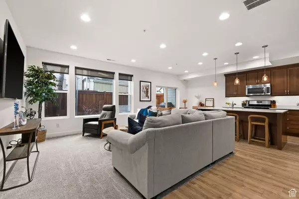 3867 S LEMMON LN, Millcreek, UT 84124