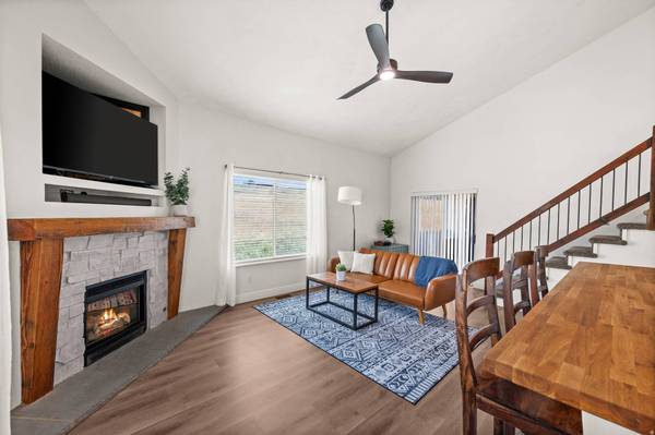 9229 S JEFFERSON CV W, Sandy, UT 84070