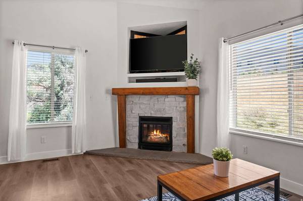 9229 S JEFFERSON CV W, Sandy, UT 84070