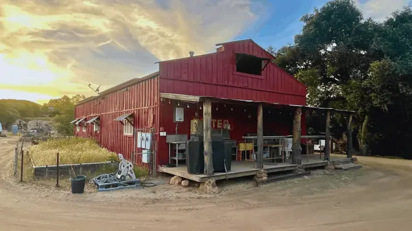 Barn with Bardominum