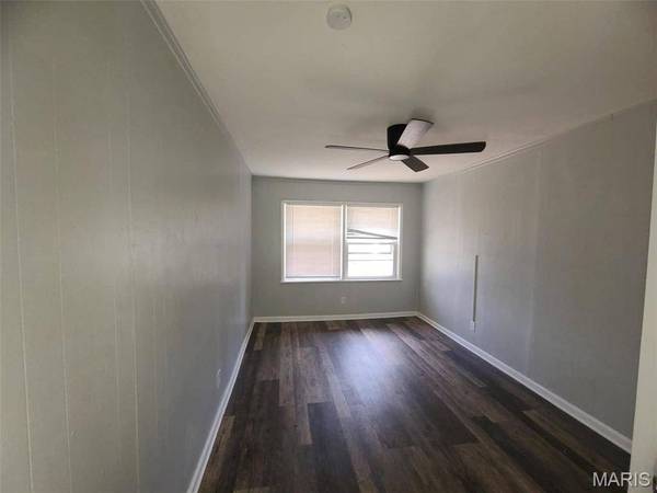 5157 Wallingford DR, St Louis, MO 63121