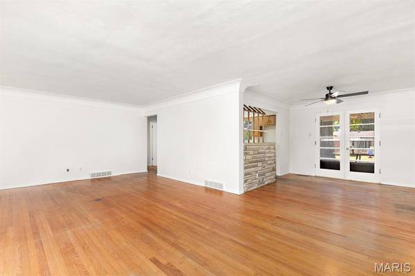 412 Springdale DR, Belleville, IL 62223