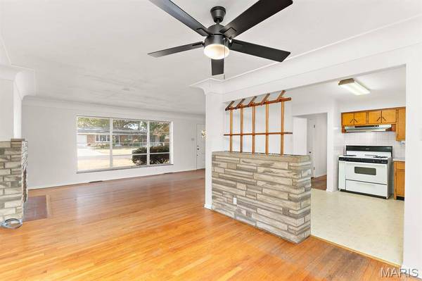 412 Springdale DR, Belleville, IL 62223