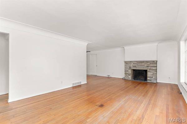 412 Springdale DR, Belleville, IL 62223